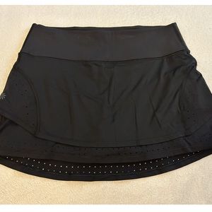 LIKE NEW ATHLETA SKORT